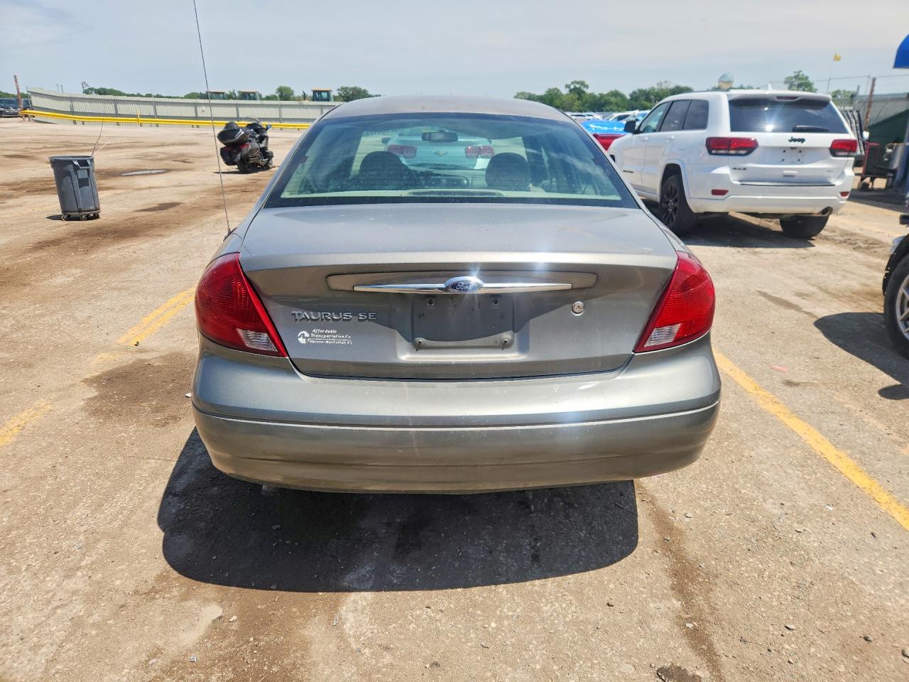 Ford Taurus Se