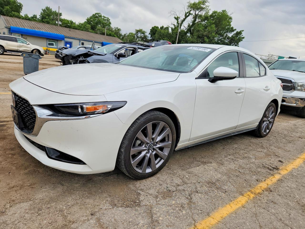 Salvage Mazda 3 Image
