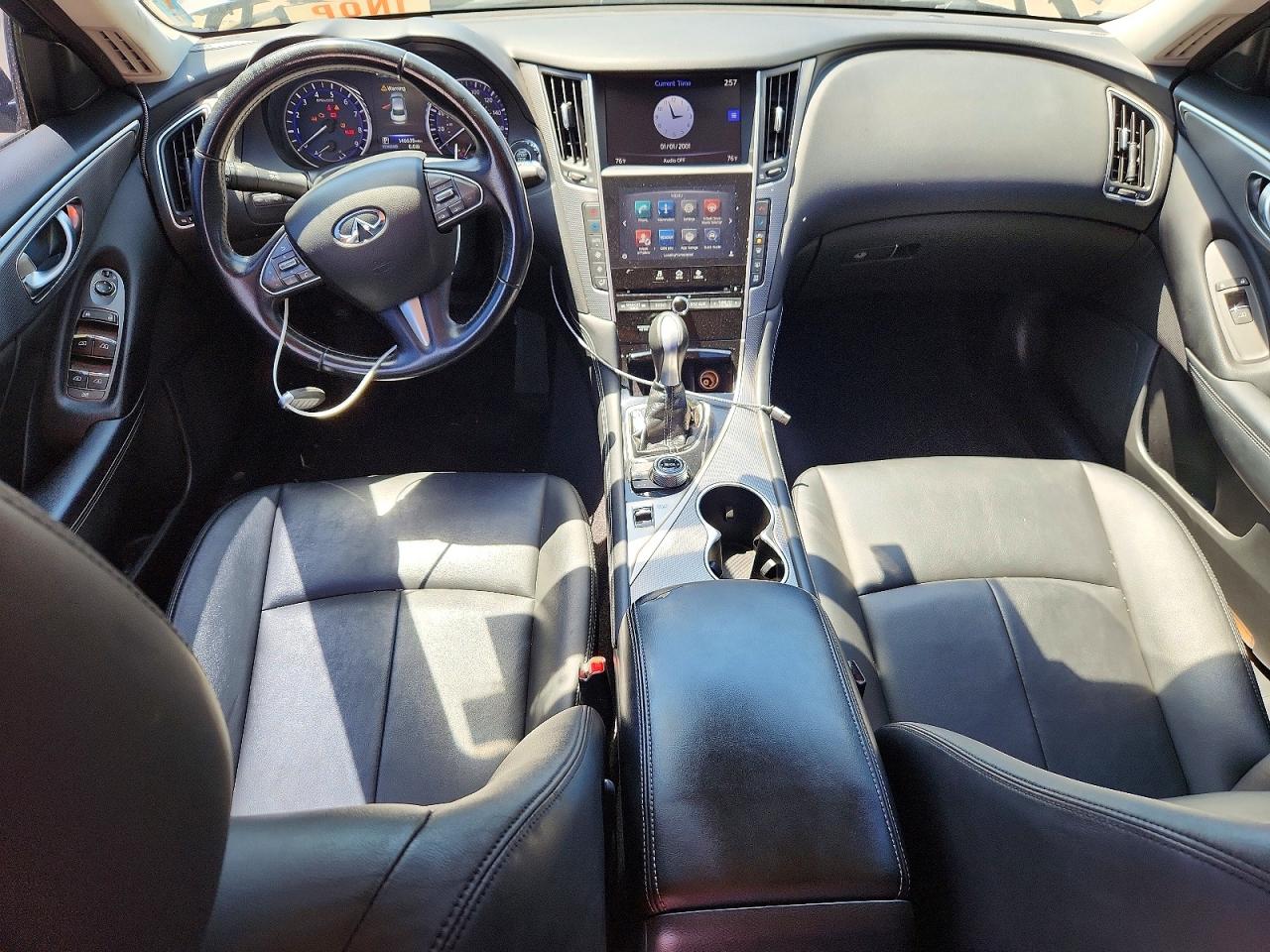 INFINITI Q50 3.0t P 3.0t Premium
