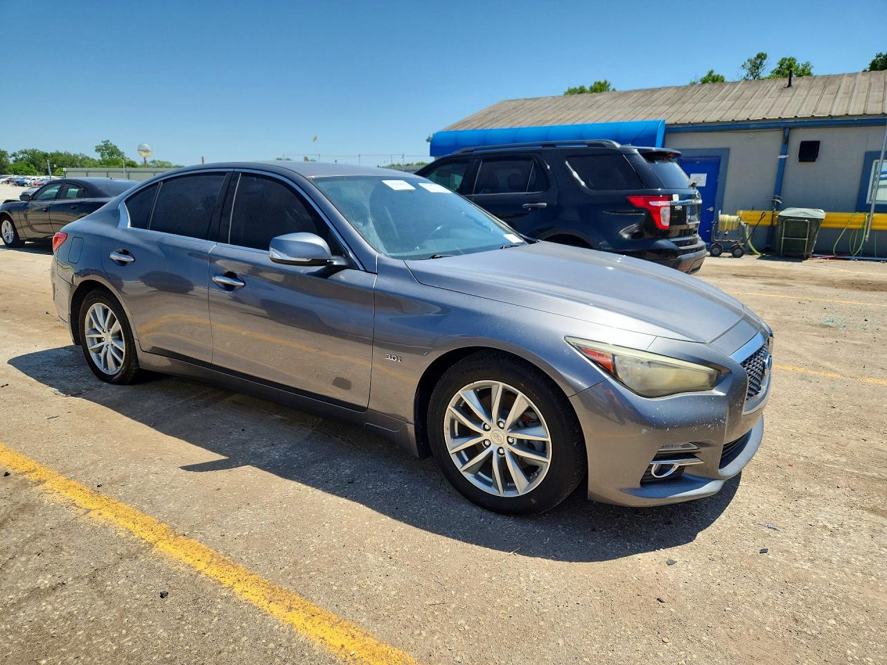 INFINITI Q50 3.0t P 3.0t Premium