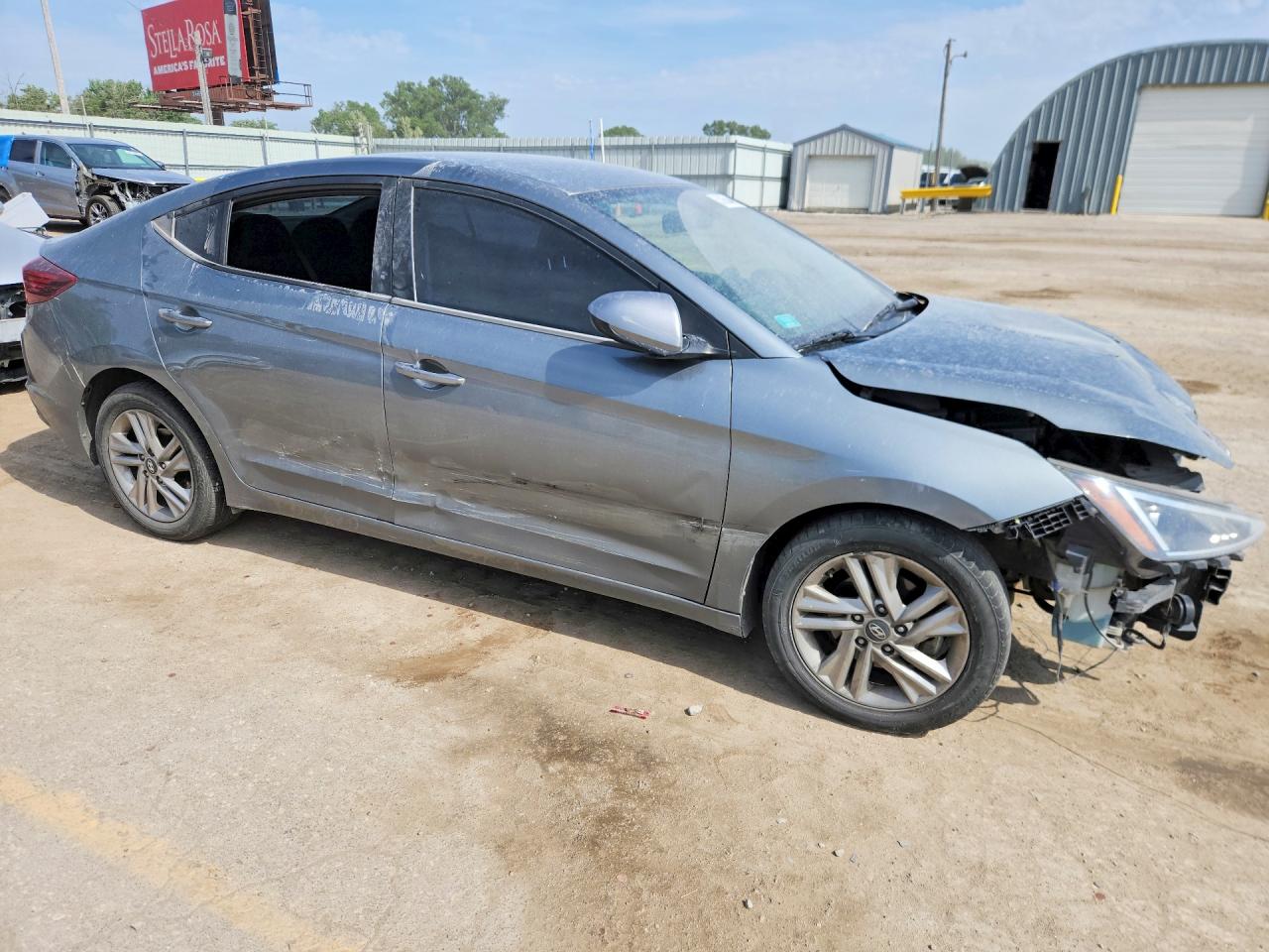 Hyundai ELANTRA Sel