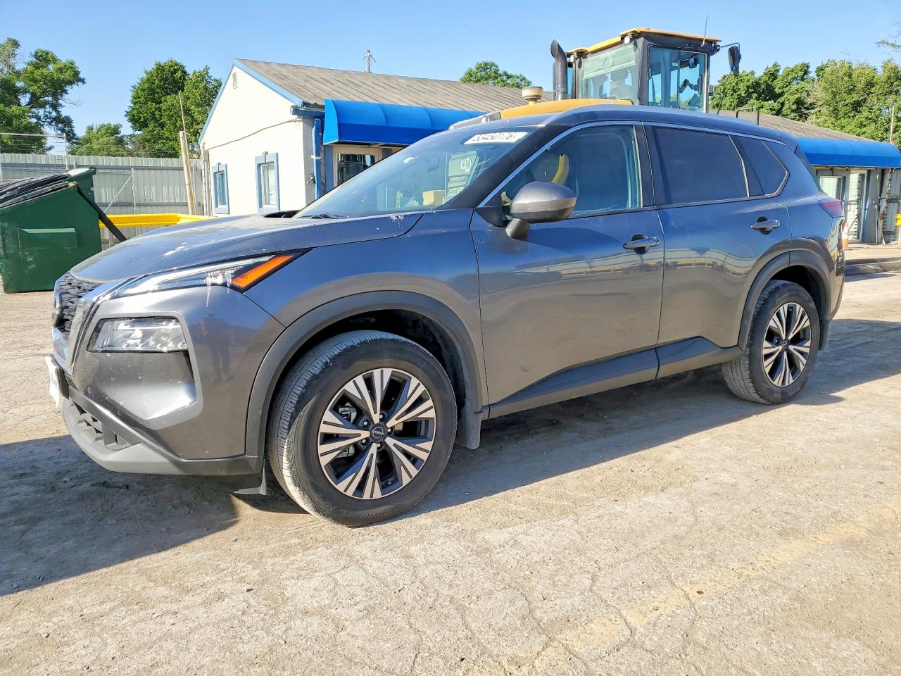 Salvage Nissan Rogue Image