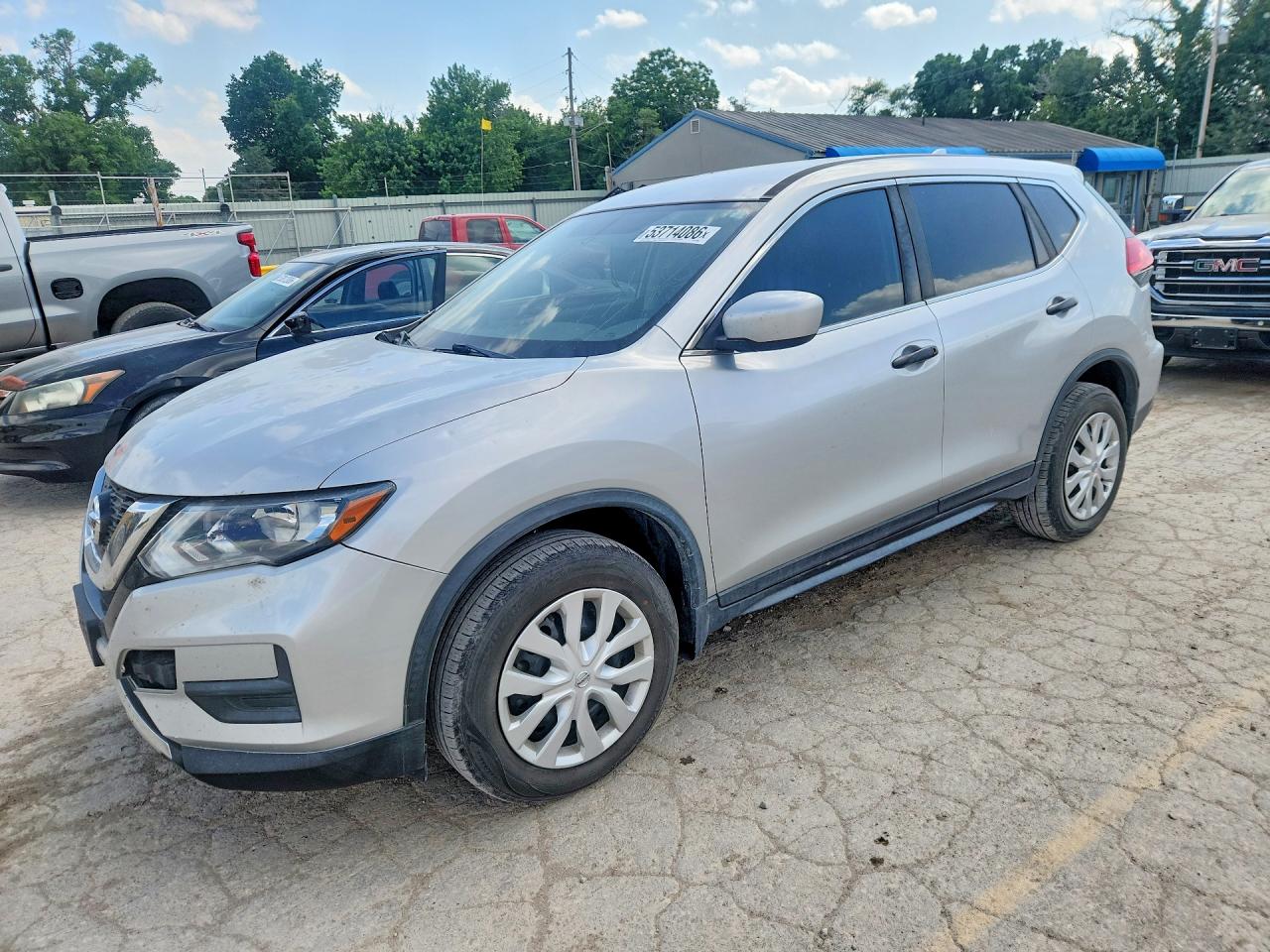 Salvage Nissan Rogue Image
