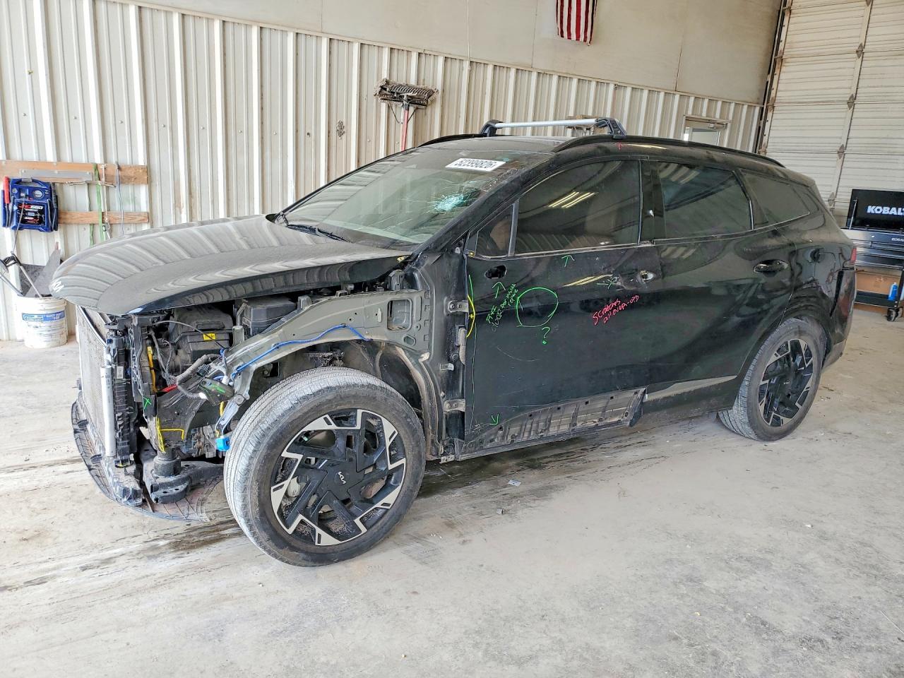 Salvage Kia Sportage Image