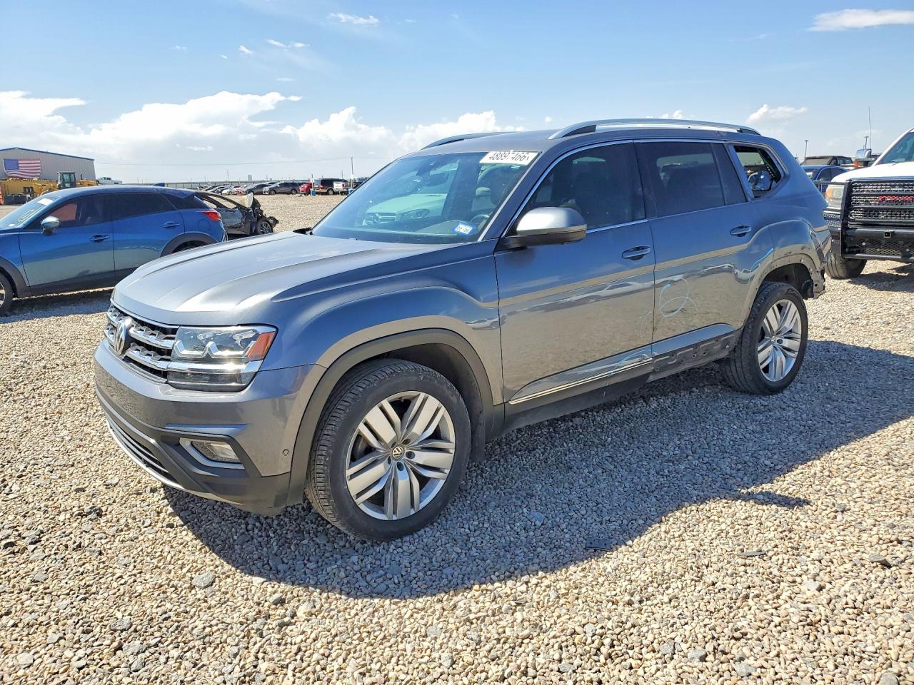 Salvage Volkswagen Atlas Image
