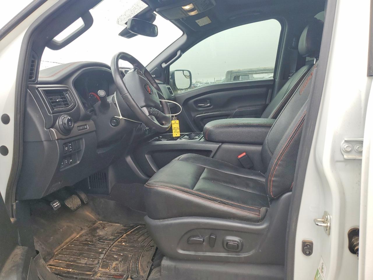 Nissan Titan Pro-4x