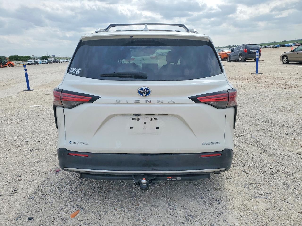 Toyota Sienna Platinum 7-passenger