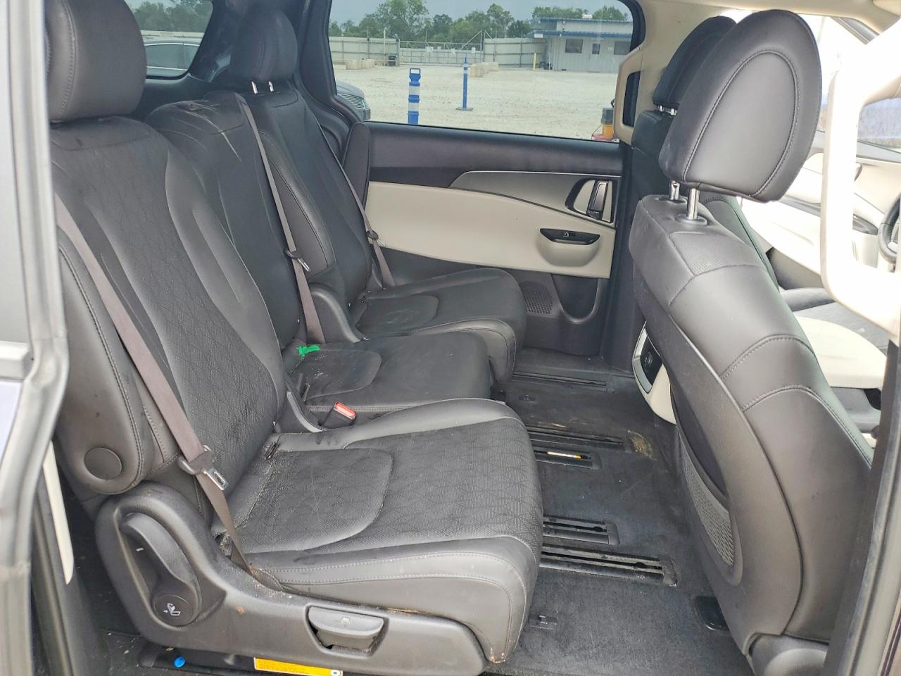 Kia Carnival Lx