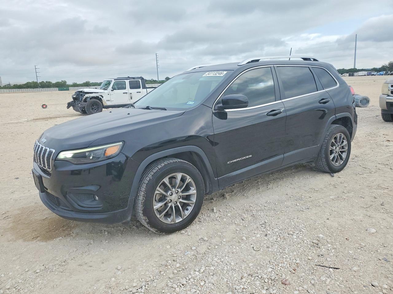 Salvage Jeep Grand Cherokee Image