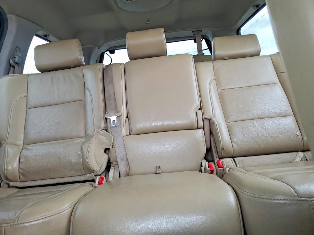 Nissan Armada Sv