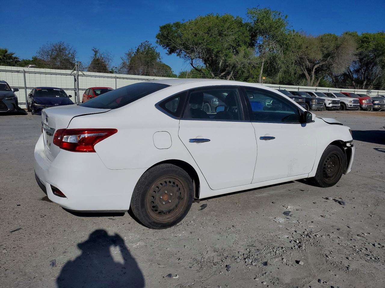 Nissan Sentra S
