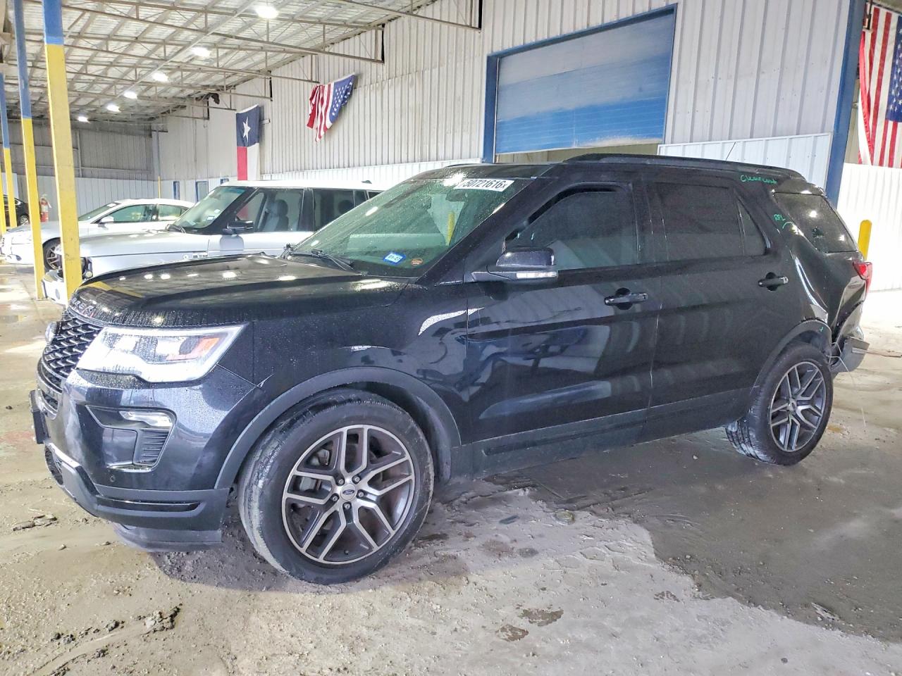 Salvage Ford Explorer Image