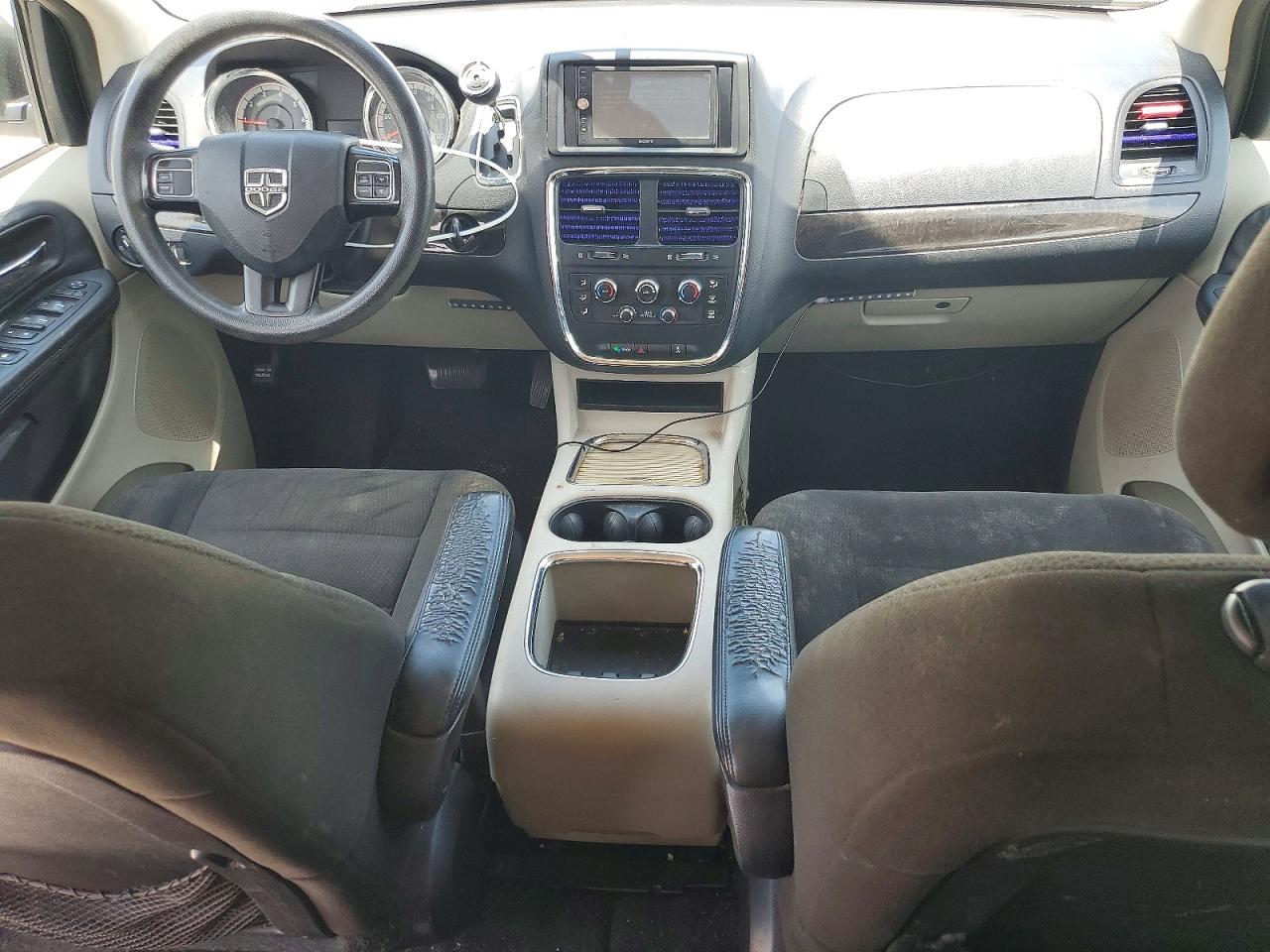 Dodge Caravan Sxt