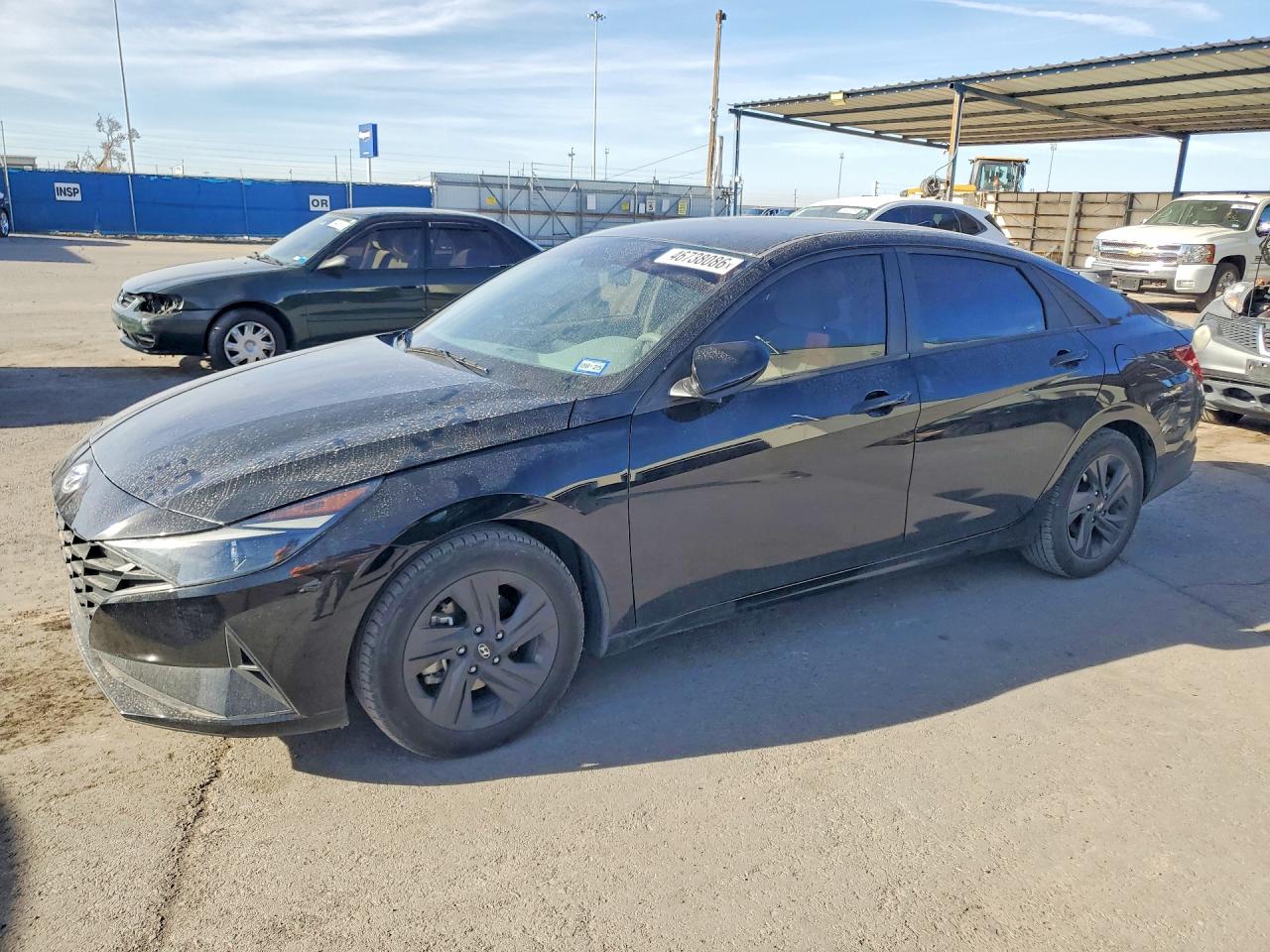 Salvage Hyundai ELANTRA Image