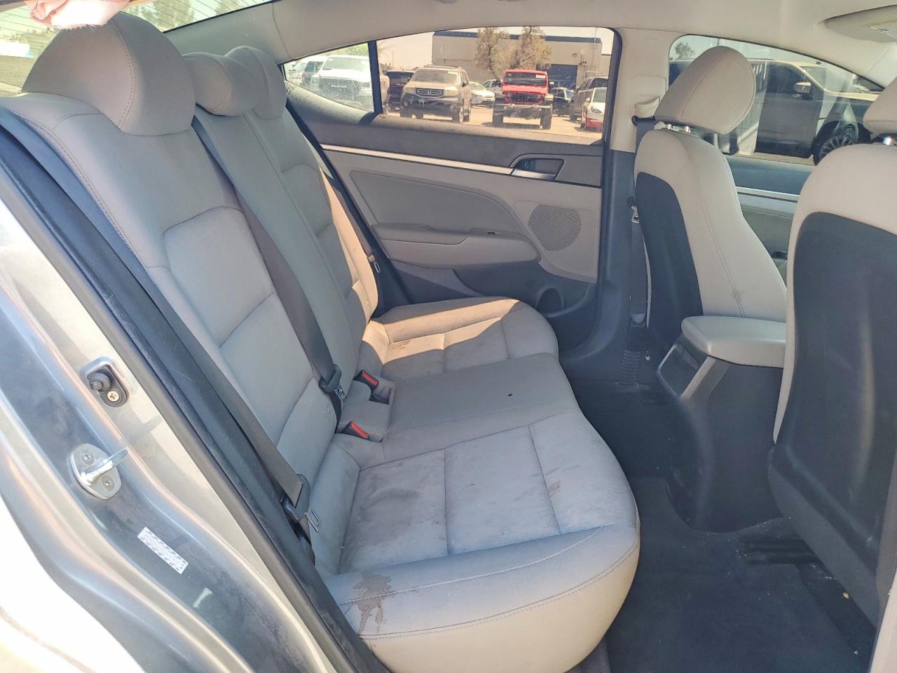 Hyundai ELANTRA Sel