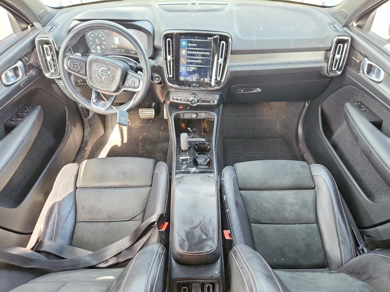 Volvo XC40 T5 R-design