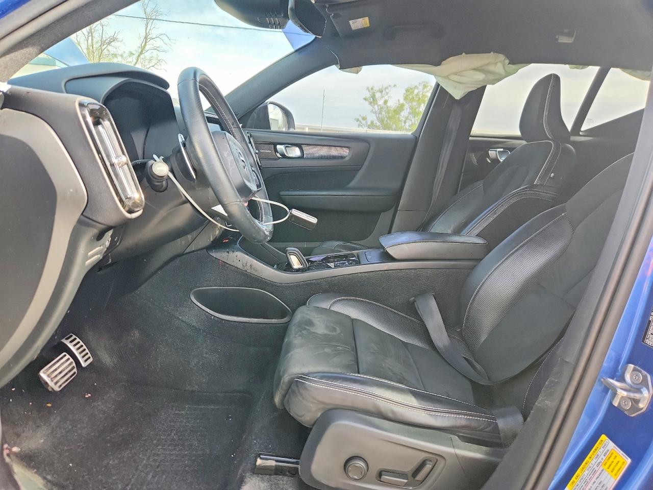 Volvo XC40 T5 R-design