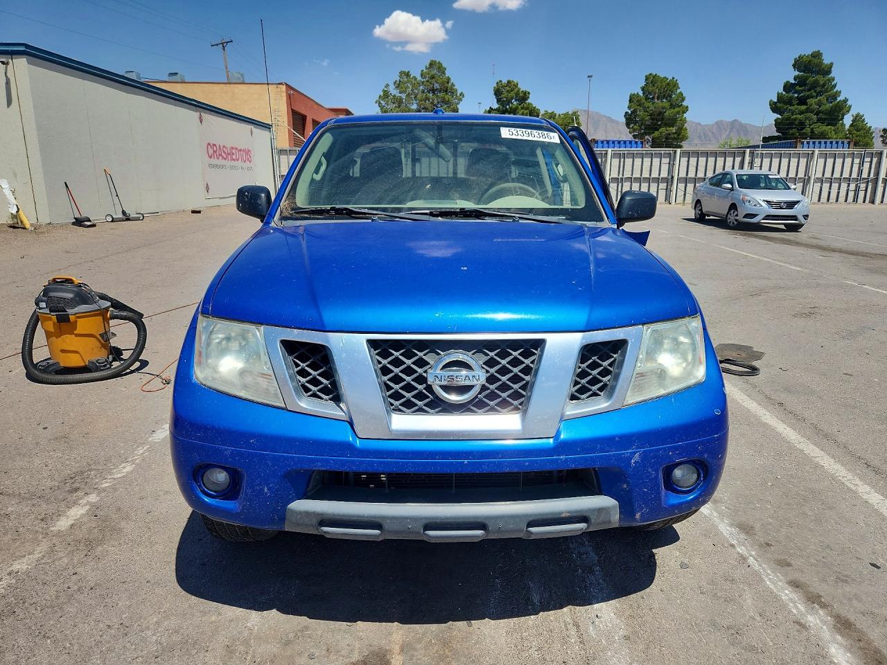 Nissan Frontier Desert Runner