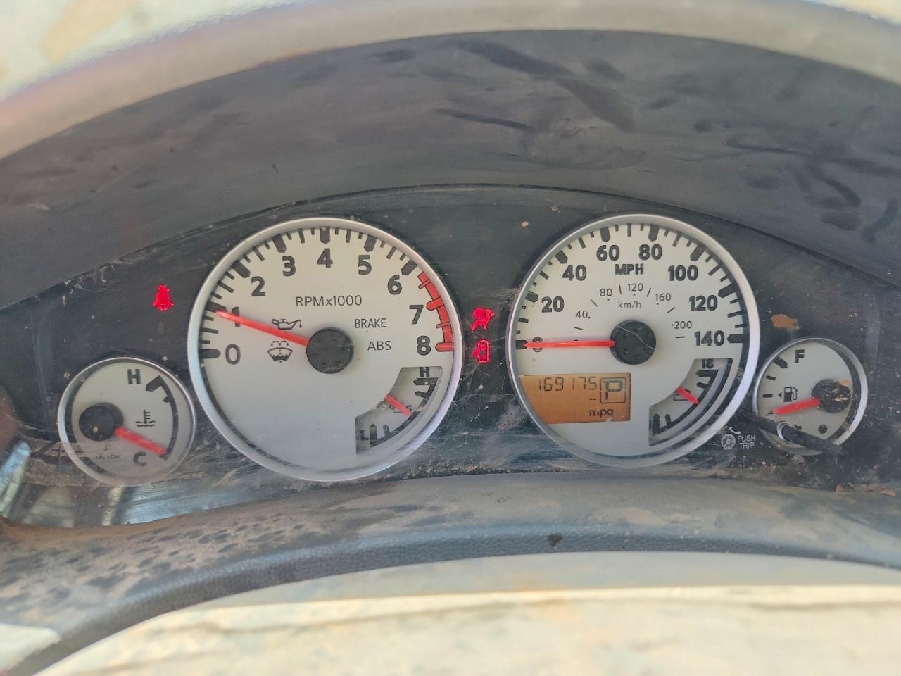 Nissan Frontier Desert Runner