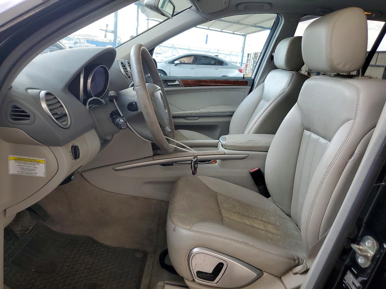 Mercedes-Benz M-Class 500