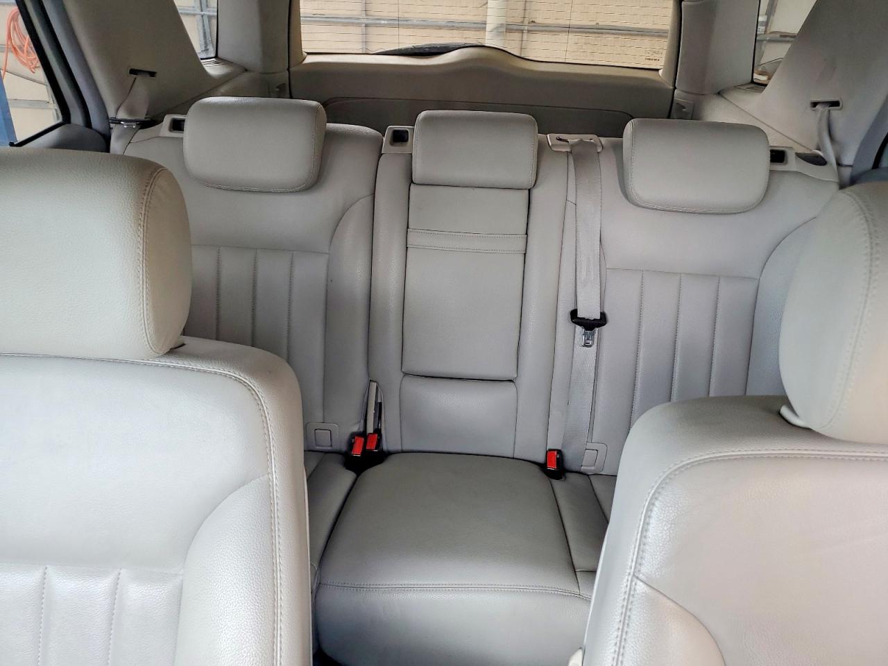 Mercedes-Benz M-Class 500