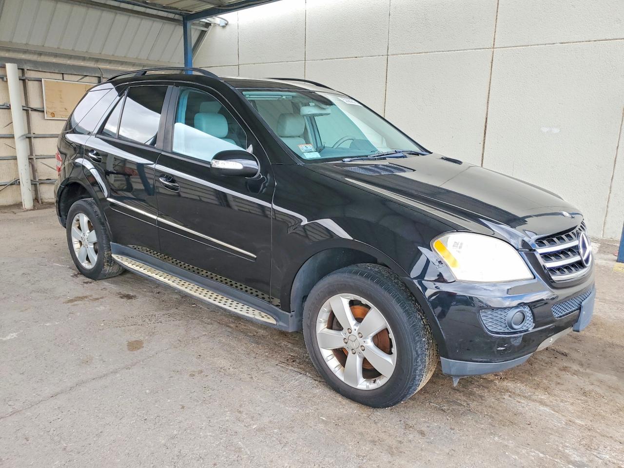 Mercedes-Benz M-Class 500