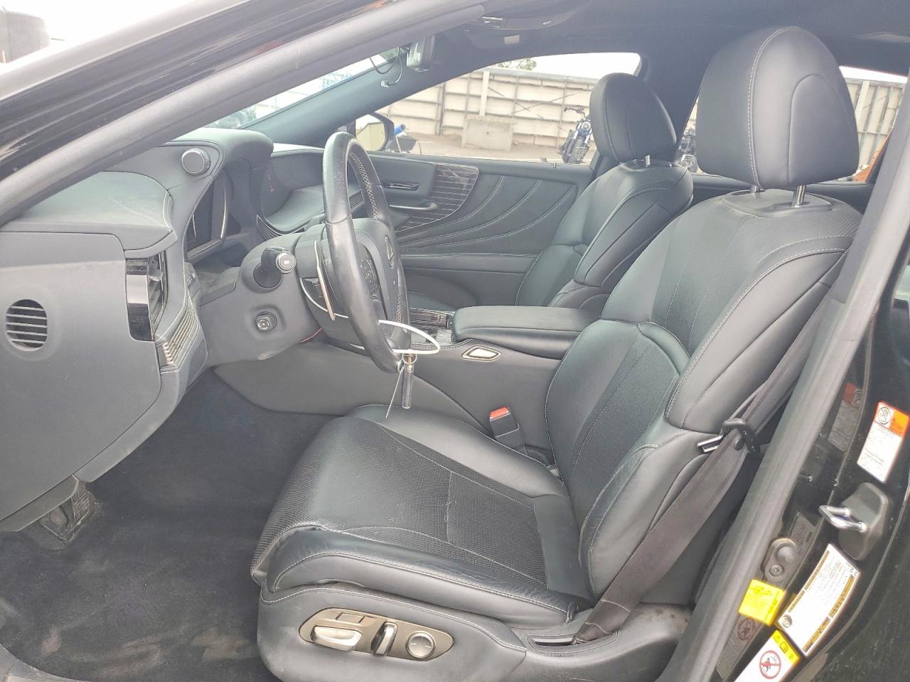 Lexus LS Base