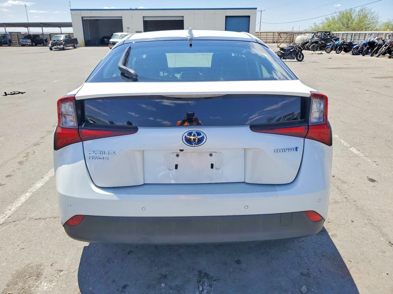 Toyota Prius Le Awd-e