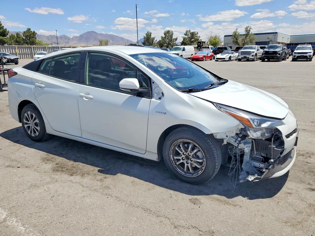 Toyota Prius Le Awd-e