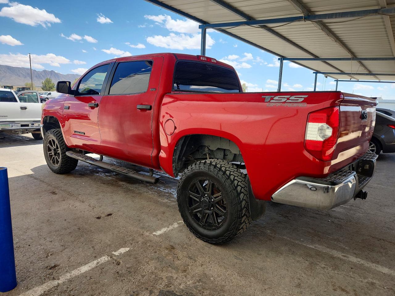 Toyota Tundra Crewmax Sr5