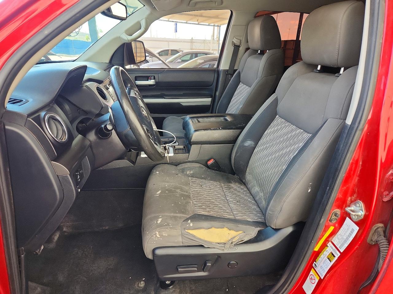Toyota Tundra Crewmax Sr5