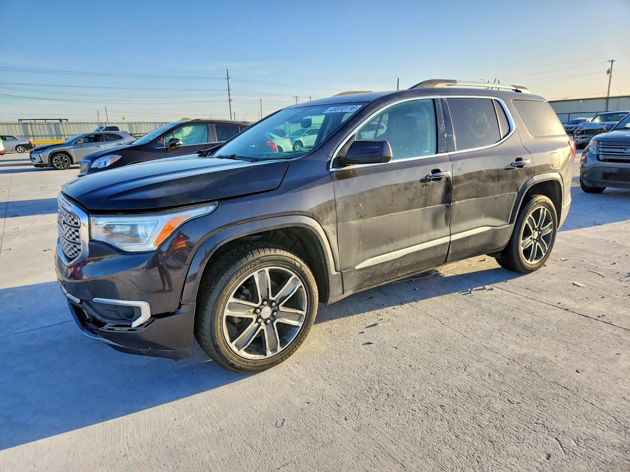 Salvage GMC Acadia Image