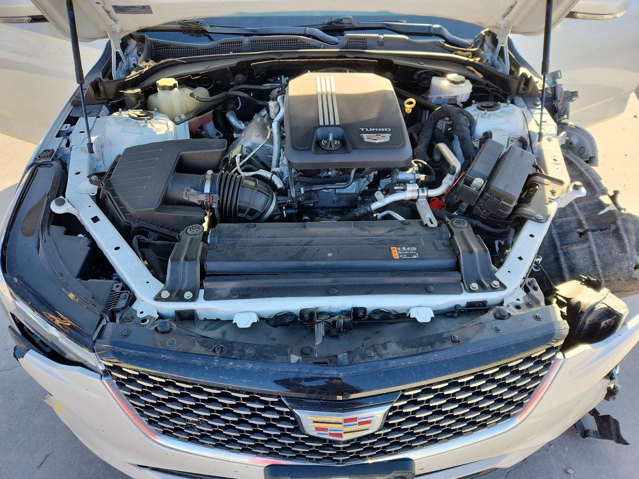 Cadillac CT4 Premium Luxury