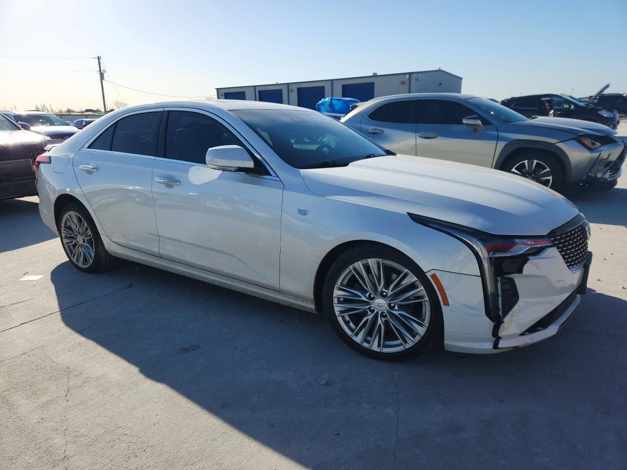 Cadillac CT4 Premium Luxury
