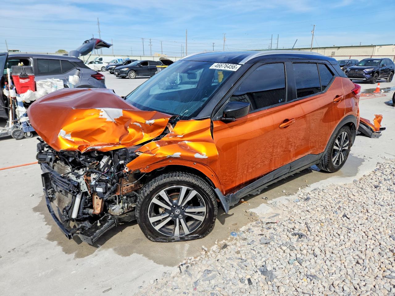 Salvage Nissan Kicks Image