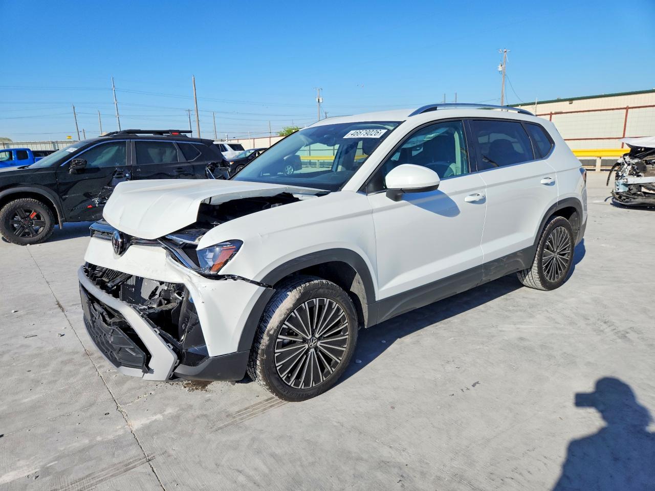 Salvage Volkswagen Taos Image