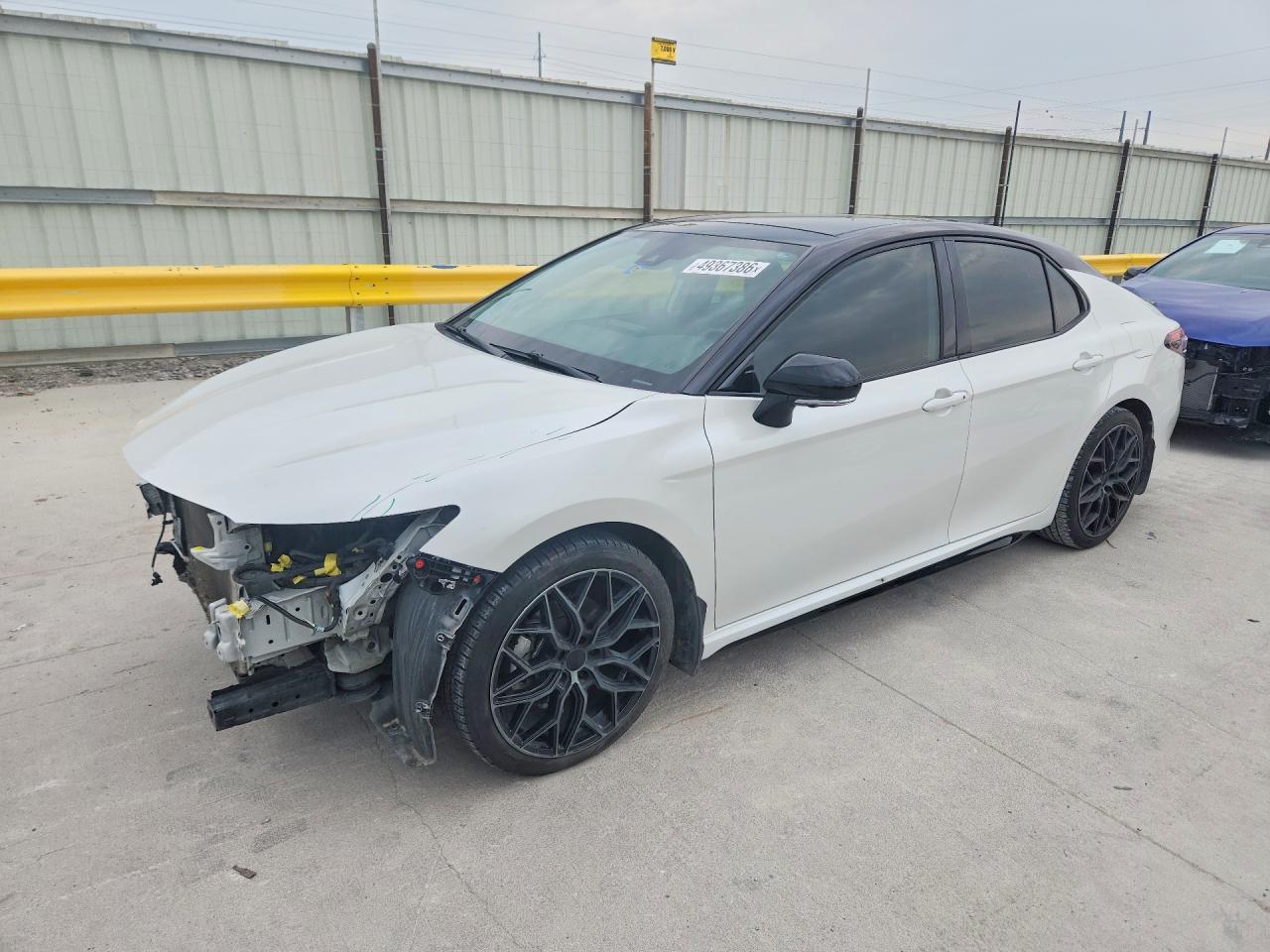 Salvage Toyota Camry Image