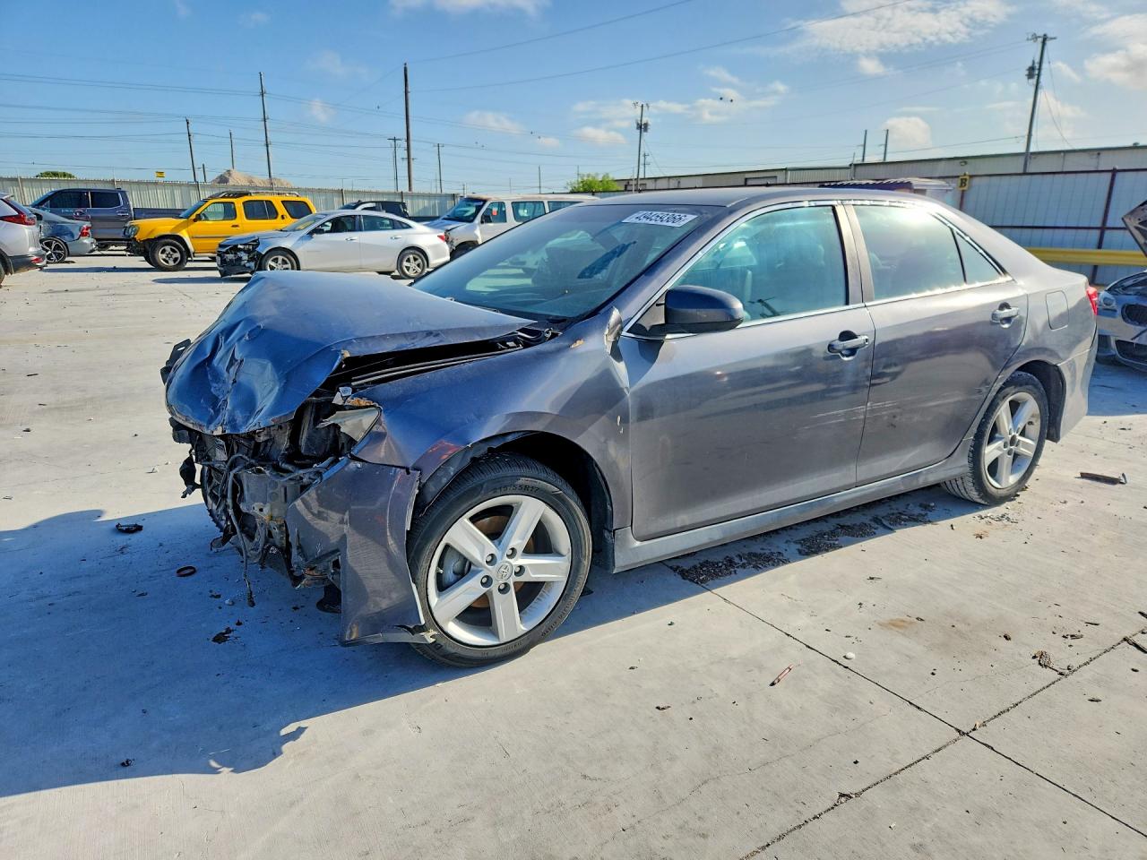 Salvage Toyota Camry Image