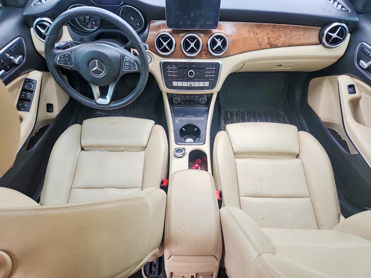Mercedes-Benz GLA 250