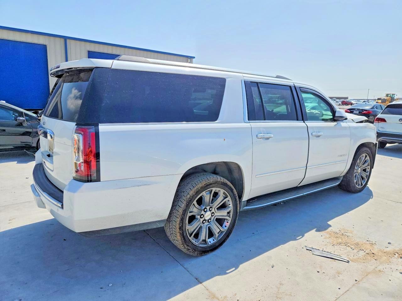 GMC Yukon Denali