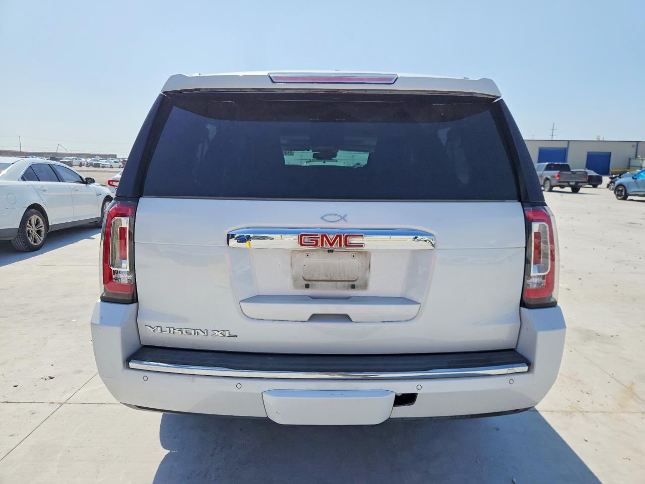 GMC Yukon Denali