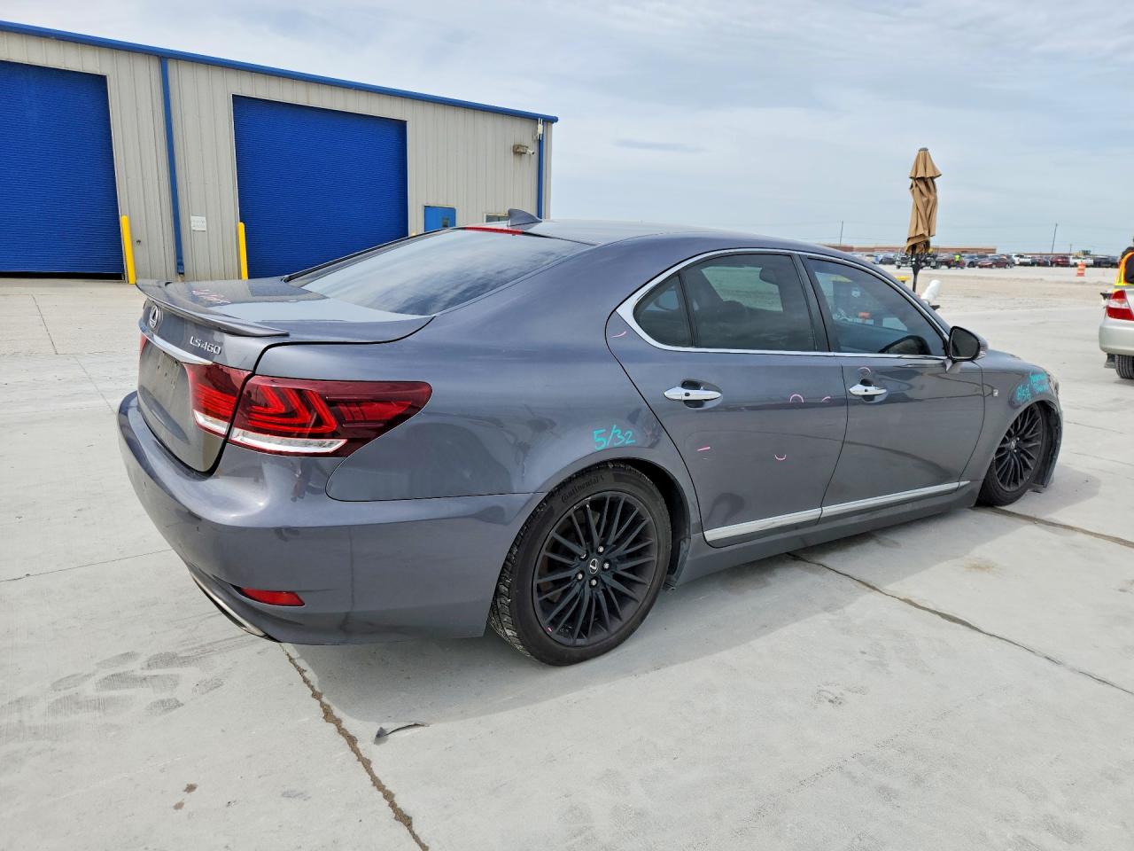 Lexus LS