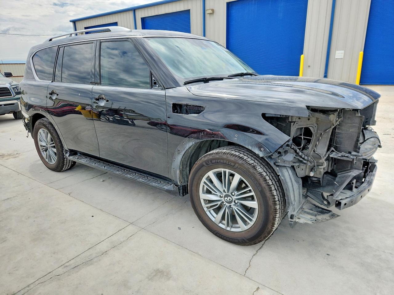 INFINITI Qx Luxe