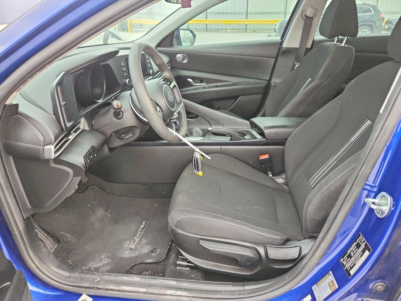 Hyundai ELANTRA Sel