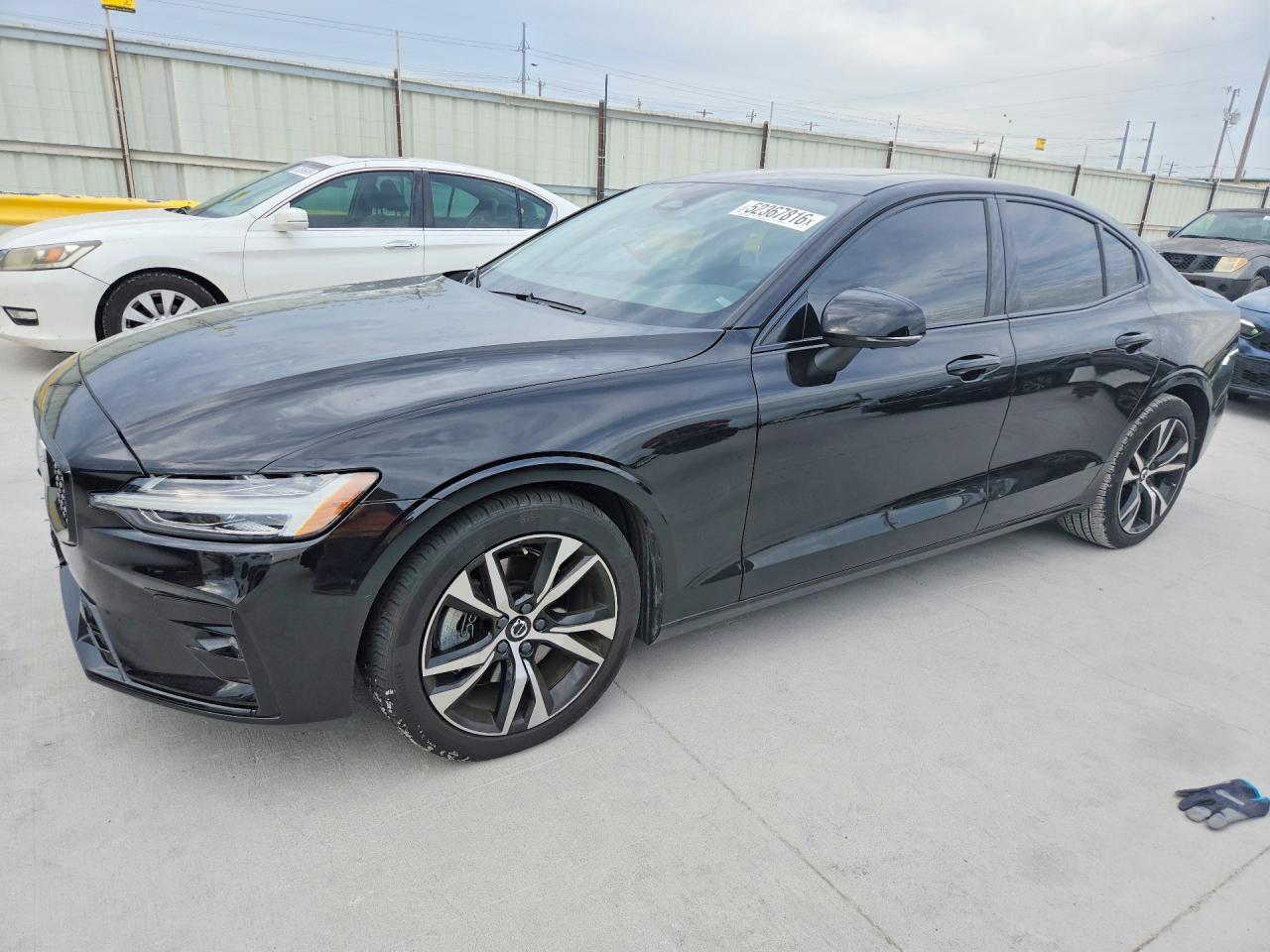 Salvage Volvo S60 Plus Image