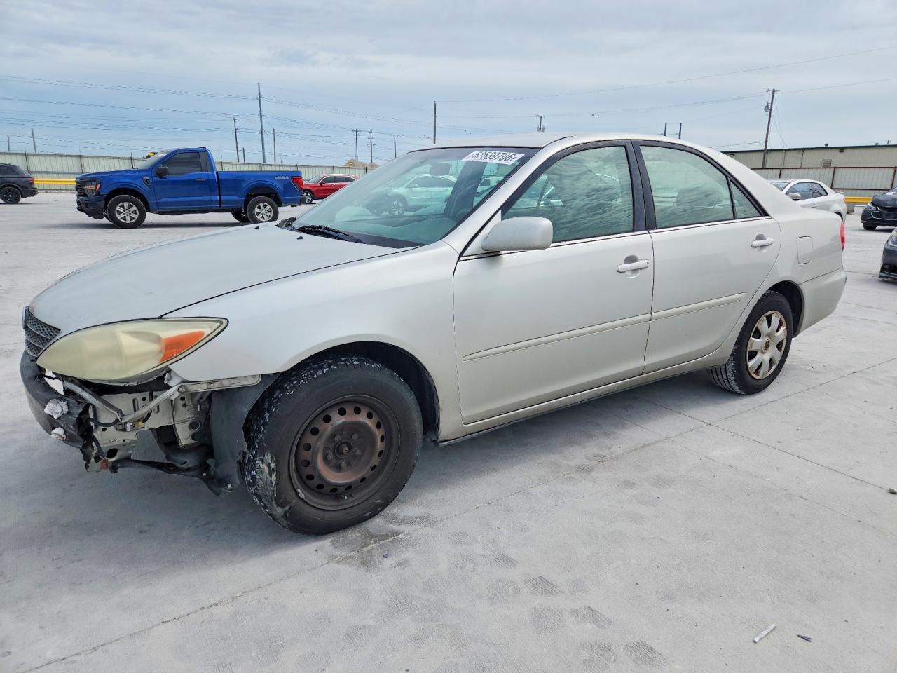 Salvage Toyota Camry Image