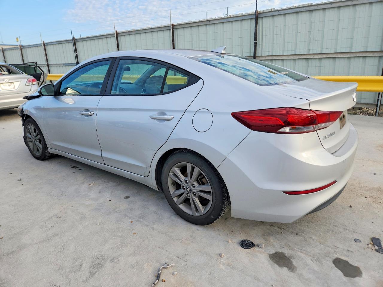 Hyundai ELANTRA Sel