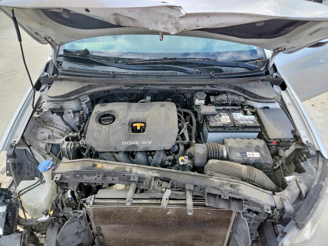 Hyundai ELANTRA Sel