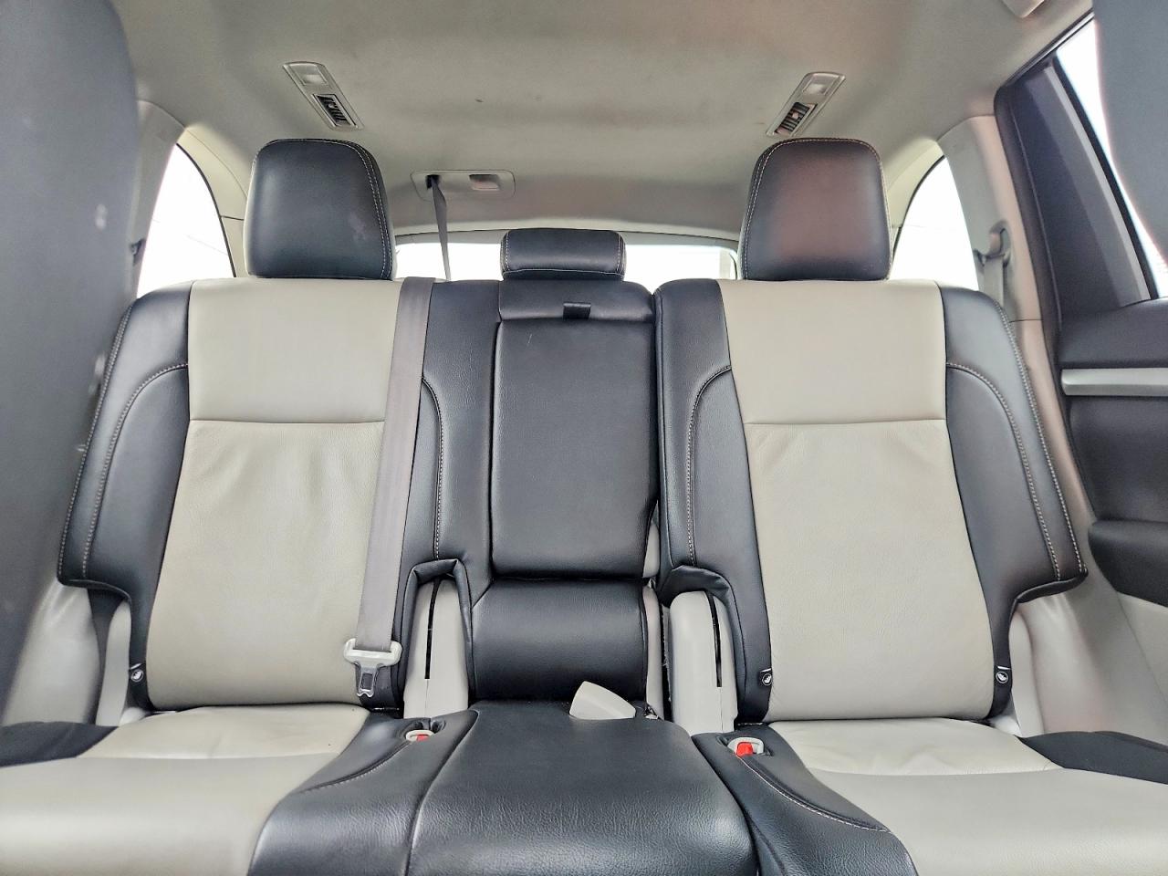 Toyota Highlander Le