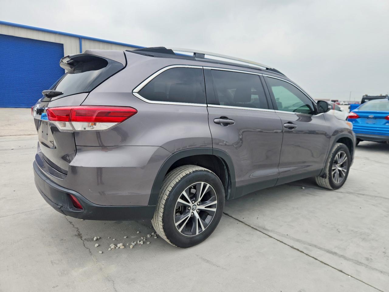 Toyota Highlander Le